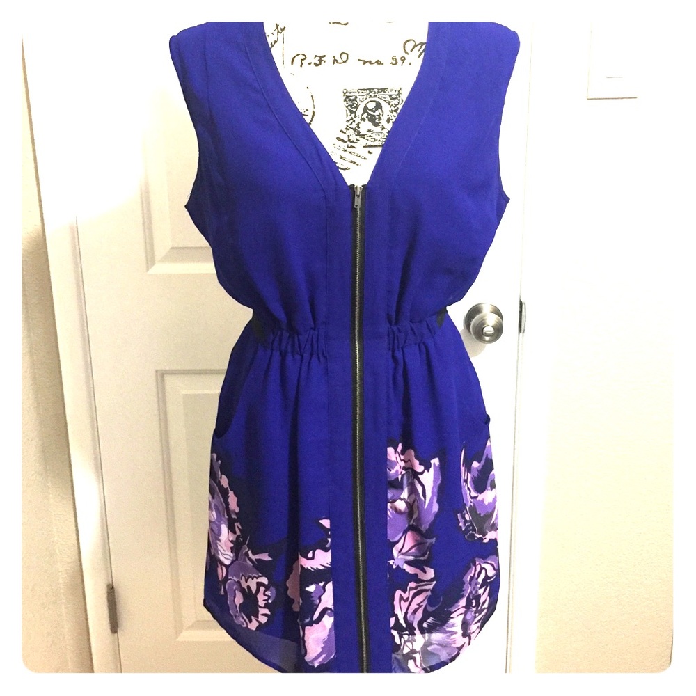 Hot Guess dress! 💙💃🏻